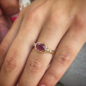 Tourmaline/sapphire ring