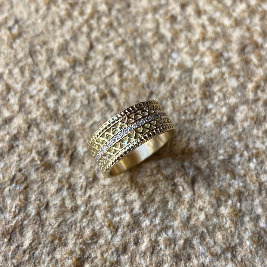 Marrakesh Eternity Band - musa de oro