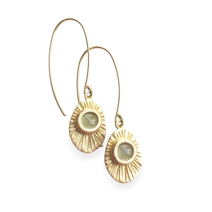 sola earrings - gold - musa de oro