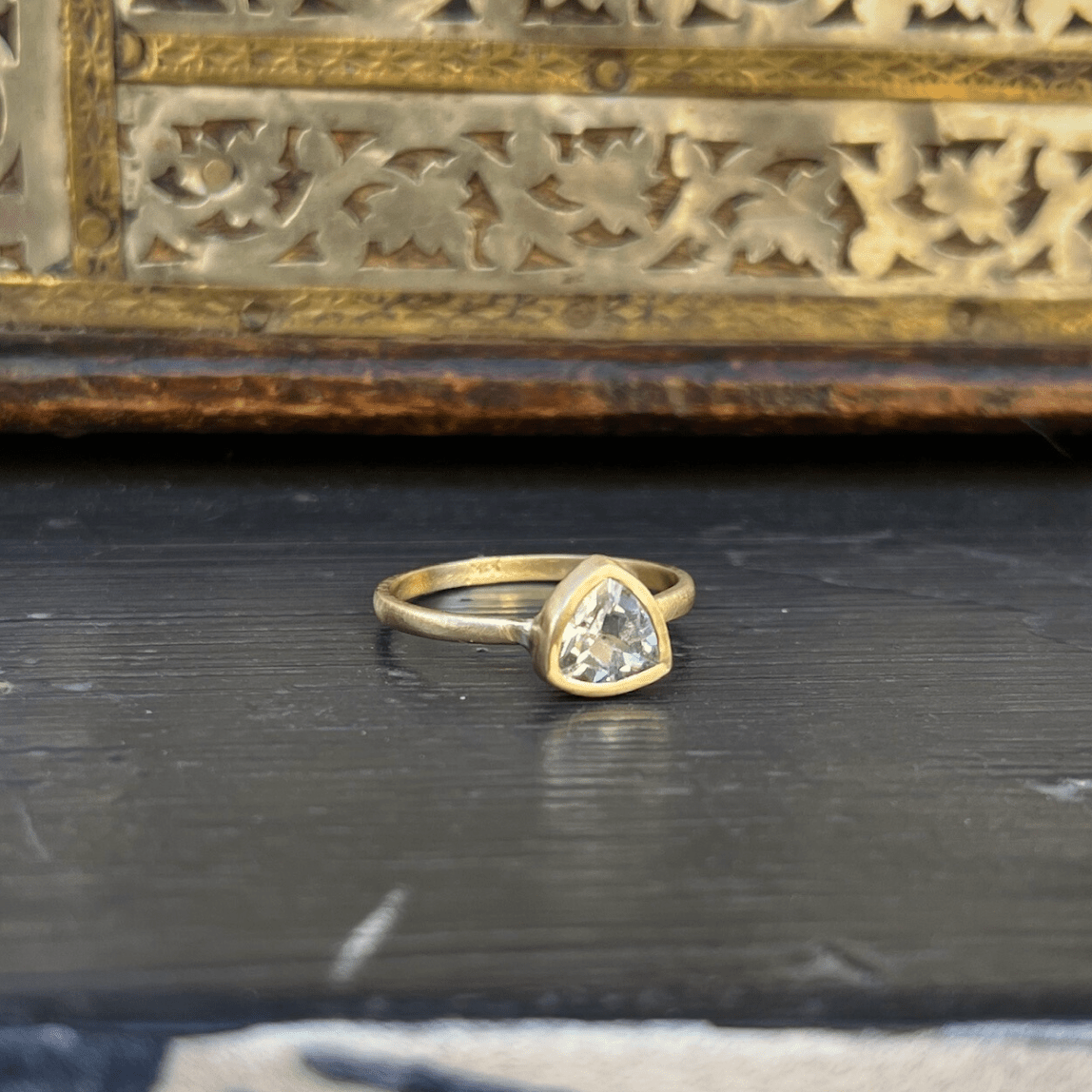 Trillion Aquamarine 14k ring - musa de oro